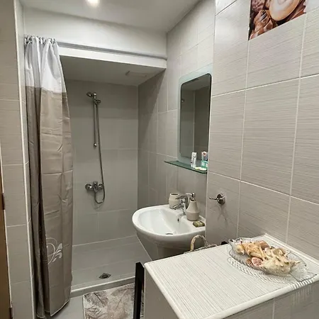 Cozy Brand New With Air Conditioner And Garden View Sofia