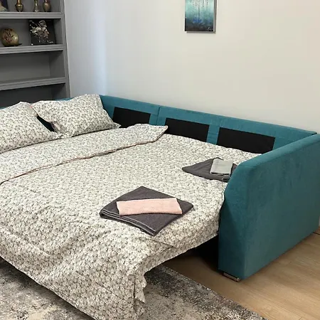 Cozy Brand New With Air Conditioner And Garden View Apartment